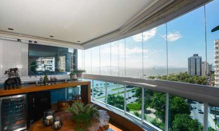 Apartamento exclusivo de alto luxo na beira-mar norte em Florianópolis!