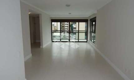 Apartamento com 1 dormitório/quarto A Venda - Centro, Florianópolis SC