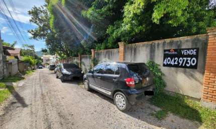 Terreno à venda com 391,89 m² no Rio Tavares, Campeche, Florianópolis/SC