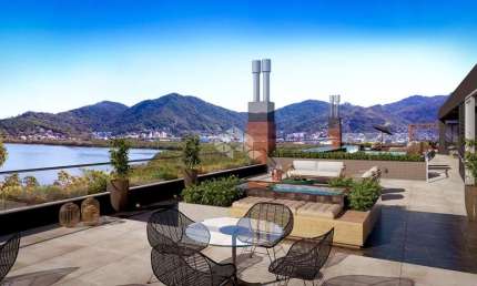 Apartamento com 3 suítes, sendo 1 suíte master, 2 vagas - João Paulo - Florianópolis/SC