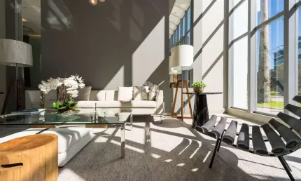Sala comercial com 56,31m², 1 vaga de garagem - Saco Grande - SC 401