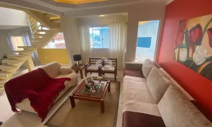 Casa residencial com 4 dormitórios, sendo 2 suítes, 280 m² e 2 vagas de garagem. - Centro - Florianópolis/SC