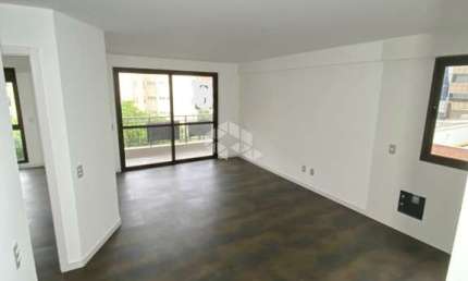 Apartamento com 2 dormitórios, sendo 1 suíte, 1 vaga de garagem, 1 Hobby Box no bairro Itacorubi, Florianópolis/SC