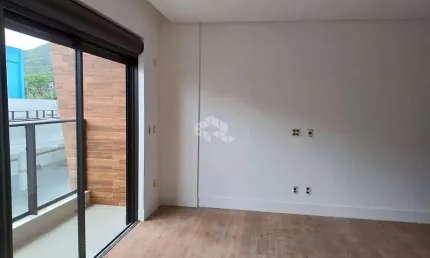 Studio moderno com 1 quarto e móveis planejados no bairro saco grande em florianópolis/sc - oportunidade imperdível!