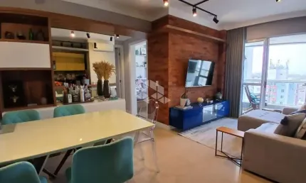 APARTAMENTO COM 2 QUARTOS COM VISTA PARCIAL PARA O MAR NO BAIRRO CAMPINAS SÃO JOSÉ/SC