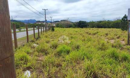 TERRENO PLANO COM 950,18 m² NO BAIRRO SERTÃO DO IMARUIM EM SÃO JOSÉ/SC