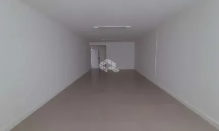 SALA COMERCIAL COM 47,18 m² PRIVATIVOS NO CENTRO DE FLORIANÓPOLIS/SC
