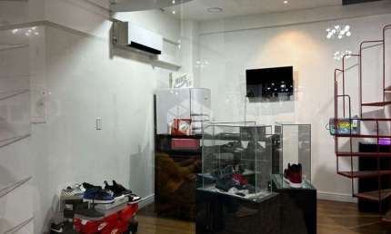 SALA COMERCIAL COM 31,38 m² PRIVATIVOS NO CENTRO DE FLORIANÓPOLIS/SC