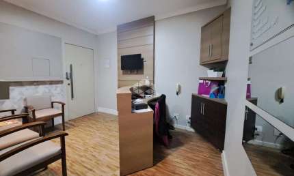 SALA COMERCIAL DE 54,33 M² NO CENTRO COM 1 VAGA LIVRE E ESTRUTURA ODONTOLÓGICA COMPLETA À VENDA