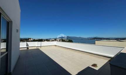 COBERTURA NO BOM ABRIGO EM FLORIANÓPOLIS COM 4 QUARTOS E VISTA PANORÂMICA