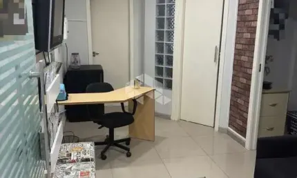 Sala comercial no canto em florianópolis pronta para o seu negócio