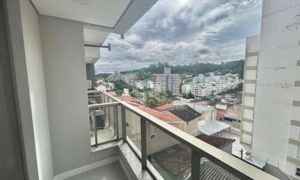 APARTAMENTO MODERNO DE 3 QUARTOS SENDO 1 SUÍTE COM 1 VAGA DE GARAGEM E VISTA PANORÂMICA NA CARVOEIRA FLORIANÓPOLIS