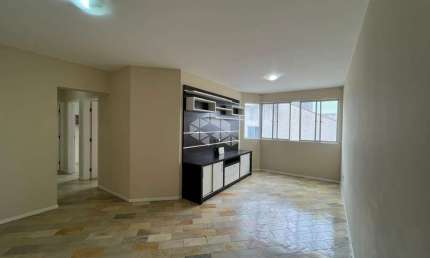 APARTAMENTO SEMIMOBILIADO COM 3 QUARTOS E SACADA NO ESTREITO FLORIANÓPOLIS