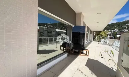 SALA COMERCIAL COM 54,89 m² PRIVATIVOS NO BAIRRO PANTANAL EM FLORIANÓPOLIS/SC