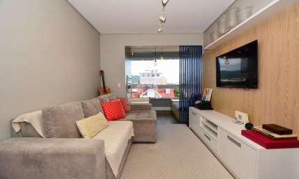 APARTAMENTO SEMIMOBILIADO COM 3 QUARTOS SENDO 1 SUÍTE  2 VAGAS E VISTA PANORÂMICA NO ITACORUBI FLORIANÓPOLIS