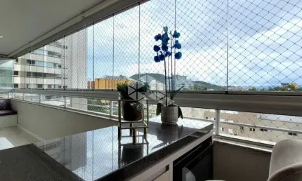 APARTAMENTO COM 3 QUARTOS SENDO 1 SUÍTE E ÁREA DE LAZER COMPLETA NO ITACORUBI EM FLORIANÓPOLIS