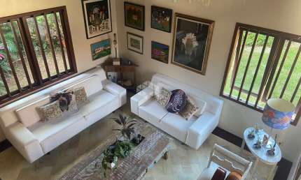 CASA COM 3 QUARTOS SENDO 1 SUÍTE 4 VAGAS DE GARAGEM E ESPAÇOS AMPLOS NO ITACORUBI FLORIANÓPOLIS