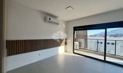 STUDIO MODERNO COM LAZER COMPLETO E LOCALIZAÇÃO PRIVILEGIADA NO SACO GRANDE