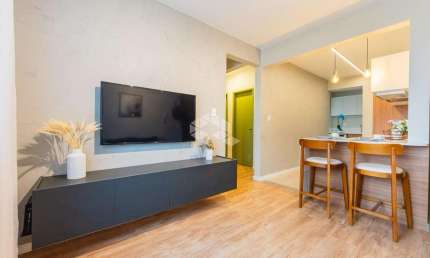 APARTAMENTO PRONTO PARA MORAR NA TRINDADE COM 2 QUARTOS E 1 VAGA DE GARAGEM