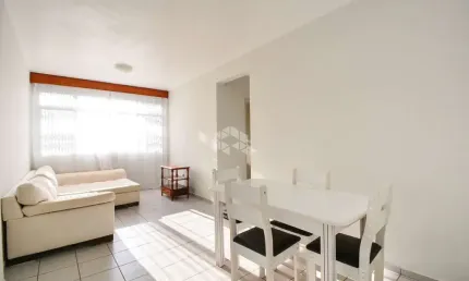 APARTAMENTO MOBILIADO EM COQUEIROS COM 2 QUARTOS E CONDOMÍNIO COMPLETO