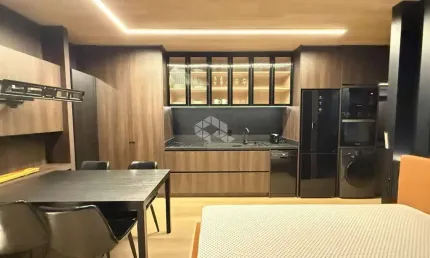 STUDIO COM 1 QUARTO 1 VAGA MOBILIADO E LAZER COMPLETO NO CENTRO DE FLORIANÓPOLIS