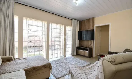 Casa com 3 quartos 1 suite e 1 vaga no coração do centro de florianópolis
