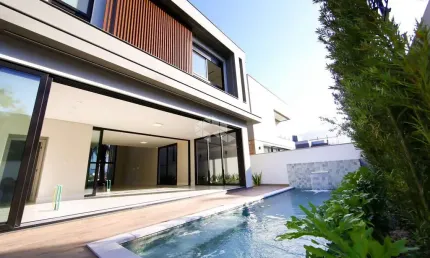 CASA COM 3 SUÍTES E LAZER COMPLETO NO BAIRRO MAIS DESEJADO DA PEDRA BRANCA