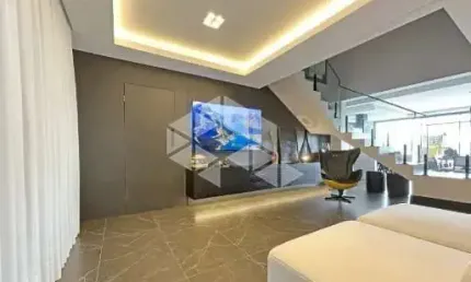 Casa com 3 quartos sendo 1 suíte piscina e churrasqueira no jardim atlântico florianópolis