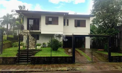 Casa com excelente localização próximo ao centro de Garibaldi.