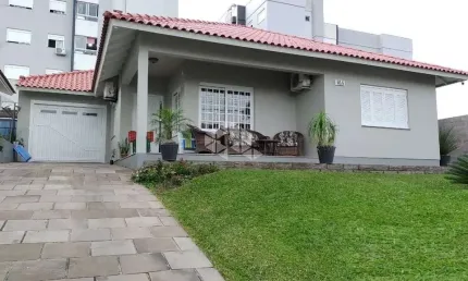 Casa com 3 quartos à venda na Pedro Cattani, 168, Santa Terezinha, Garibaldi