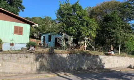 Terreno de esquina em lugar de fácil ao acesso ao centro