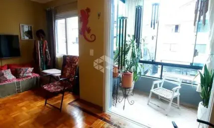 Apartamento de 02 dormitórios no centro de Garibaldi!