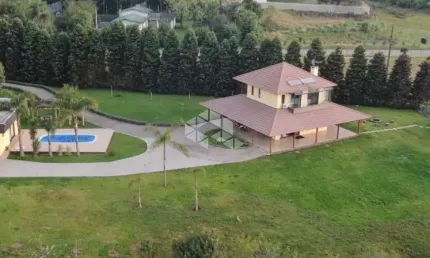 Duas Casas em Propriedade  de 6.690m² - Conforto e Natureza com Infraestrutura Completa!