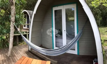 Terreno à venda em Garopaba com 4 Cabanas no Morro da Encantada