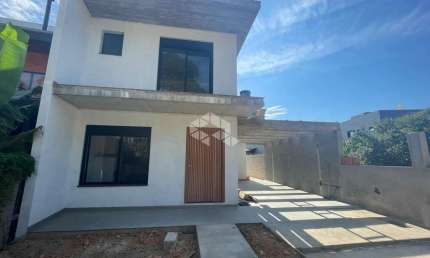 Casa Sobrado com 3 quartos, 2 vagas, 139,60 m² na Praia da Barra, Garopaba SC