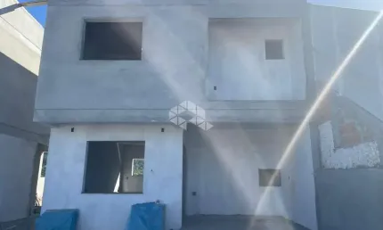 Casa Sobrado com 2 dormitórios (suítes), 2 vagas, com 86,82 m² de área construída no bairro Encantada em Garopaba SC
