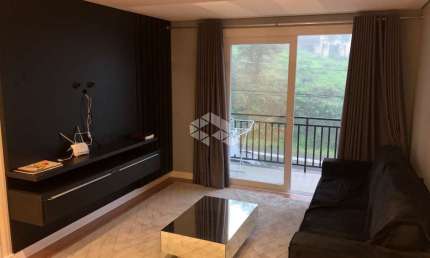 Apartamento de 2 dormitórios, sendo uma suíte, em bairro tranquilo em Canela