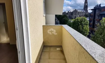 Apartamento com dois dormitórios, com 76,85 m2, no centro de Canela.