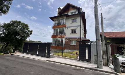 Apartamento 3 dormitórios, 109m² privativos, 1 vaga, na entrada de Gramado