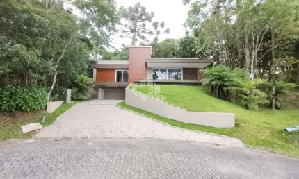 Residência de Alto Padrão com 3 Suítes Condomínio Quinta da Serra em Canela