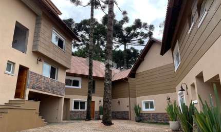 Casa 3 dormitórios, 15m², em Canela, próximo ao  Parque Laje de Pedra