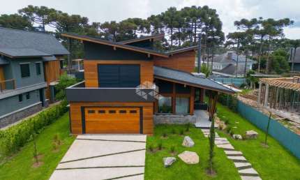 Casa 4 suítes, 439m² privativos, no Condomínio Aspen Mountain, em Gramado