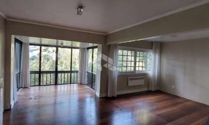 Apartamento 2 dormitórios, 126,16m², 1 vaga, no Centro de Gramado, com vista para Vale