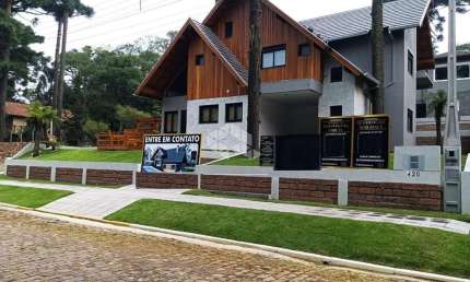 Casa com 3 suítes, lavabo,124m², localizada no Jardim Pinheiros em Canela.