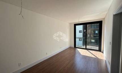 Apartamento com 02 dormitórios, 62,41m², uma vaga de garagem, em Gramado