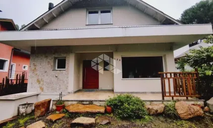 Casa 4 dormitórios, 304m², no Bairro Lago Negro em Gramado