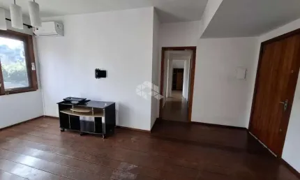 Apartamento 2 dormitórios, no centro de gramado, a uma quadra da igreja