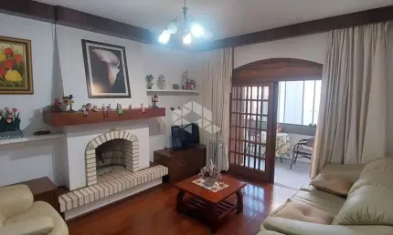 Apartamento de 02 dormitorios de 84,51m² no centro de gramado