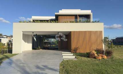 Casa de Alto Padrão à Venda, com 4 suítes, 2 vagas, em condomínio fechado, Eldorado do Sul/RS