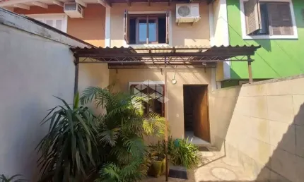 Casa à venda, 2 dormitórios, sendo uma suíte, 2 banheiros, 2 vagas em bairro nobre de Eldorado do Sul - RS